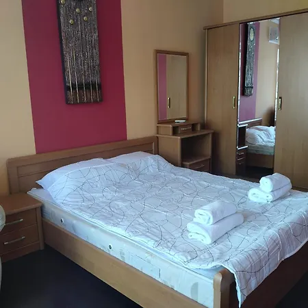 2 Gallery With Poolview Apartament