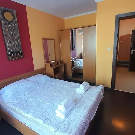 2 Gallery With Poolview Апартамент *