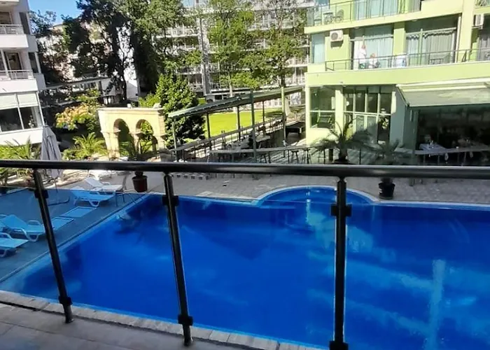 2 Gallery With Poolview Appartement